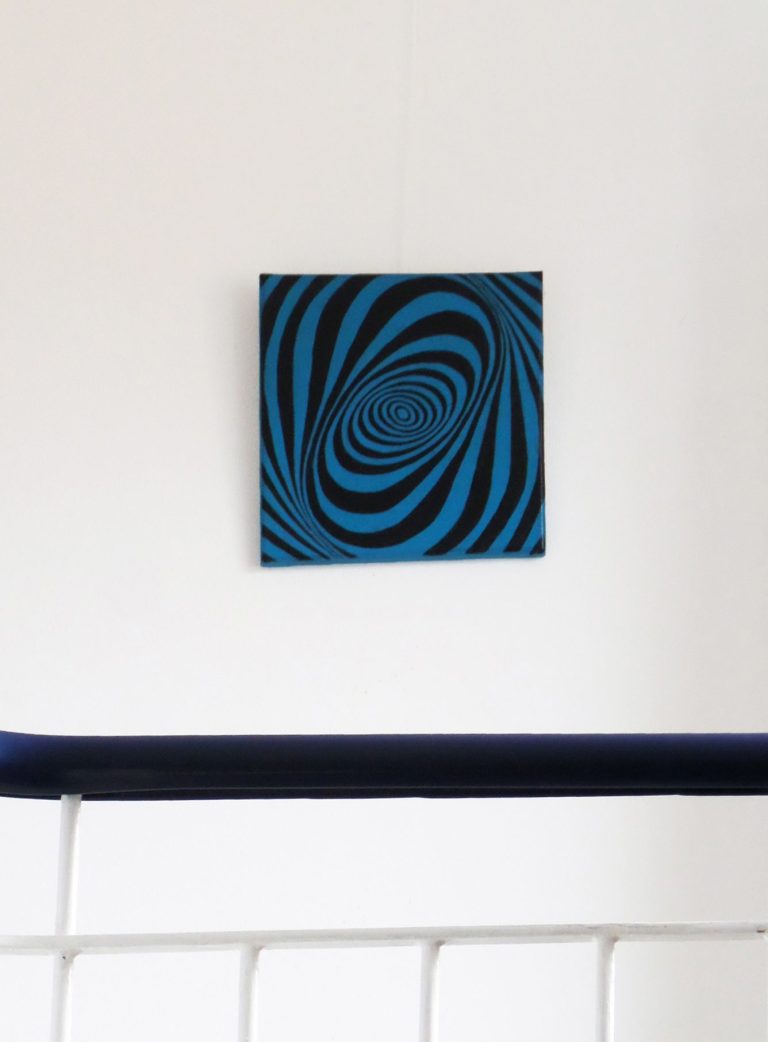 Die Stimme der Arbeit ist keine Spirale, keine gerade Linie oder diagonale Linie, sondern der sanfte Fluss der Linie.